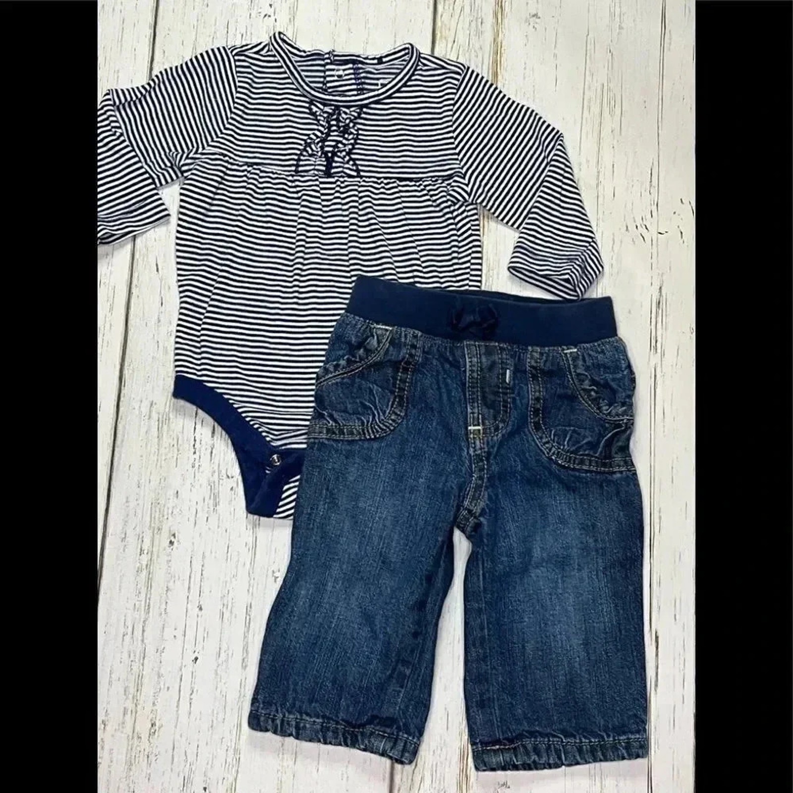 Oldnavy Baby Girl Outfit- Long Sleeve Striped Bodysuit & Jeans Size 3-6 Months